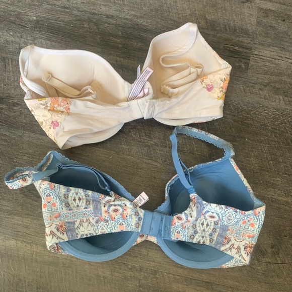 Victoria’s Secret Bras (34DD) - Picture 2 of 4